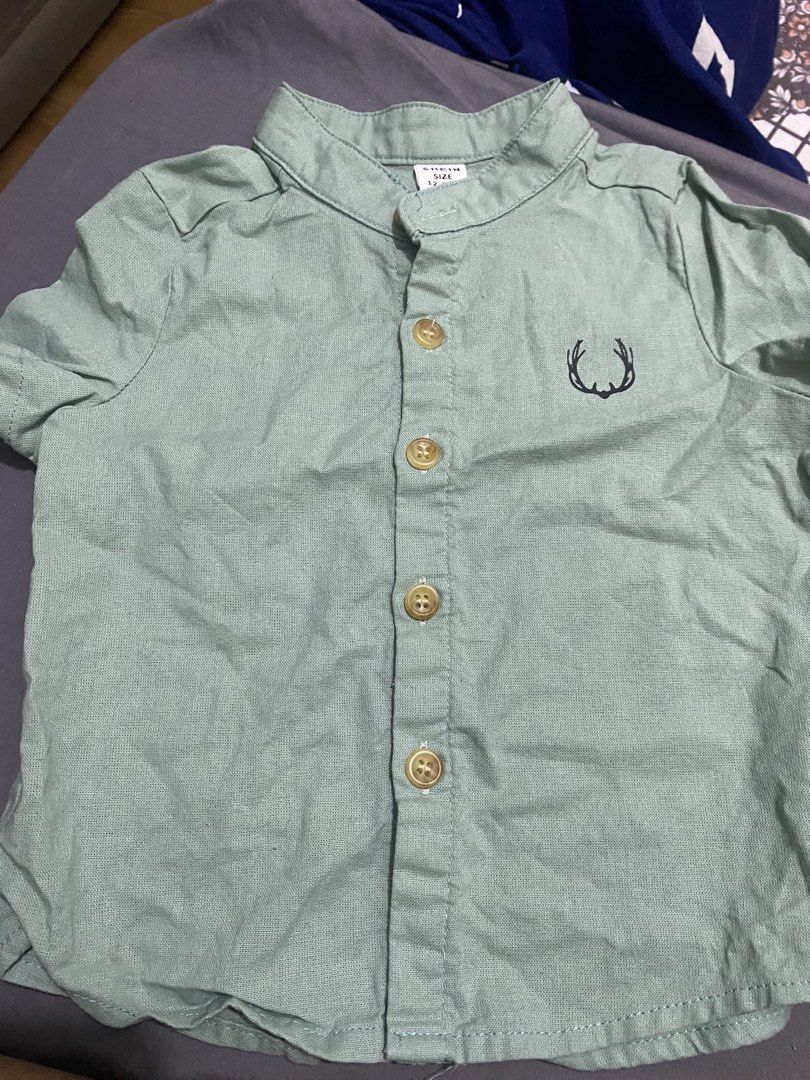 Shein Baby Clothes Bundle - 9-12m (Category: Babies & Kids Fashion) located in Manila. Submitted by fp69gh6jpx80545 (Listing ID 1463117245, Image 2). Description: - Bundle of 3 baby tops - Size: 9-12 months - Includes: Shein denim jacket, light green collared shirt with deer logo, grey long-sleeved shirt - Great for everyday wear and layering.
