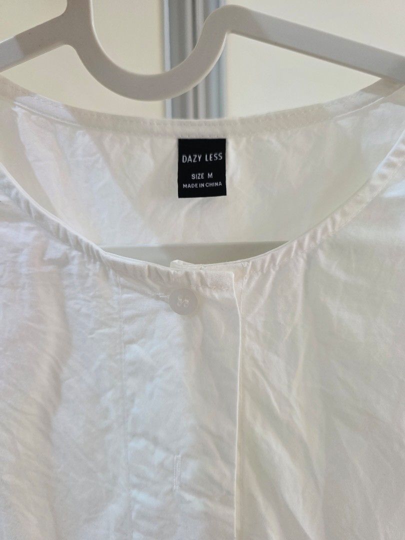 Shein Blouse (Category: Blouses) located in Dasmarinas. Submitted by ramyeong (Listing ID 1462918411, Image 2). Description: Shein Top Washed but not used sf c/o buyer.