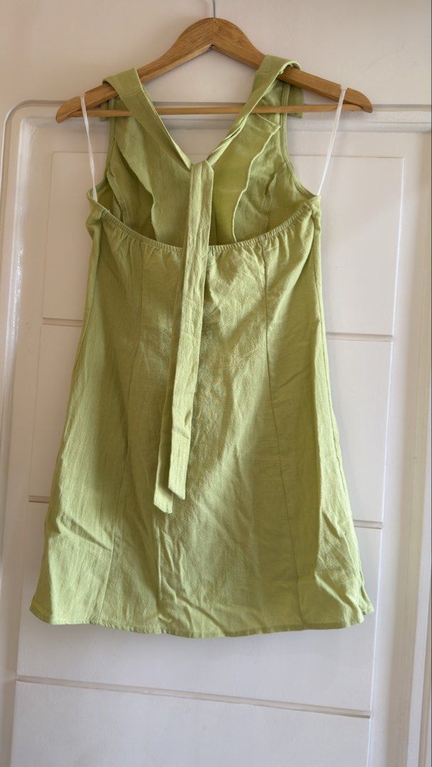 SHEIN Green Button-Up Collared Sleeveless Mini Dress (Category: Dresses) located in Digos. Submitted by nicoleracillo1 (Listing ID 1462955210, Image 2). Description: .