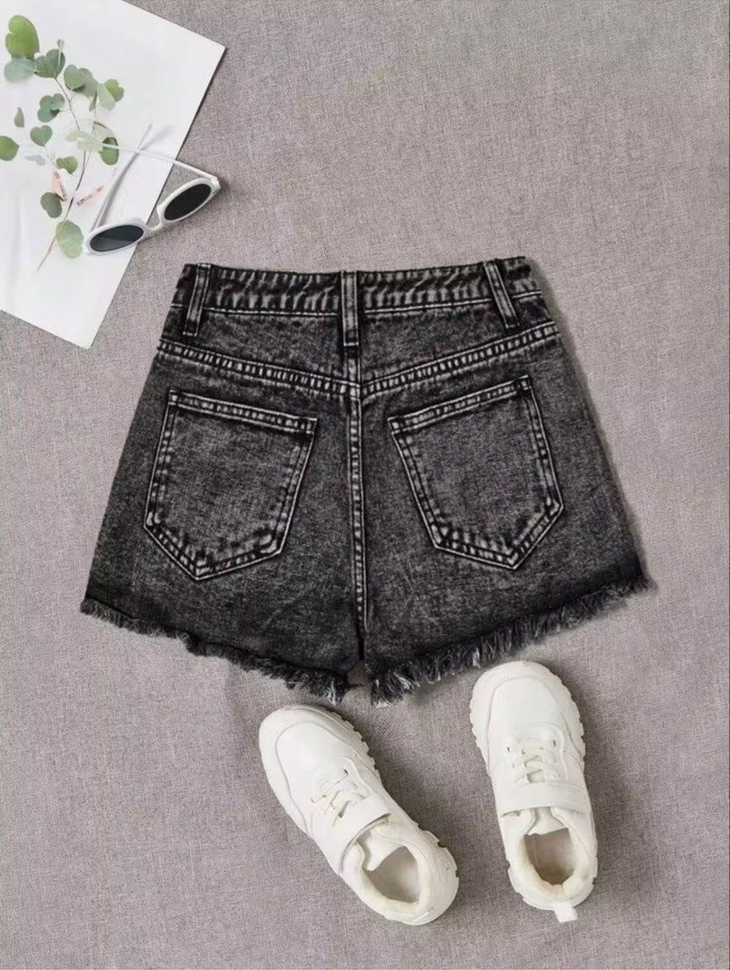 SHEIN Grey Distressed Denim Shorts (Category: Shorts) located in Manila. Submitted by dianafayesimbre (Listing ID 1460058956, Image 2). Description: - Grey distressed denim shorts from SHEIN - Comfortable elastic waistband at the back - Trendy frayed hem and ripped details - Ideal for casual wear - Size 12Y on tag but can fit small to medium adult women size 25-29 inches waistline.