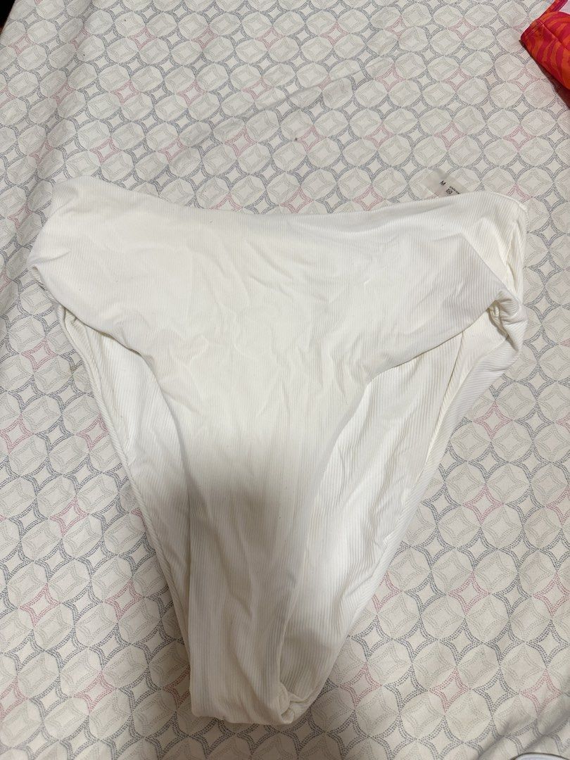 [SHEIN] ribbed white high waist bikini bottom (Category: Bikinis & Swimsuits) located in Cainta. Submitted by m4tchyyy (Listing ID 1463017768, Image 1). Description: 🌀 no flaws! 🍀 mop: gcash or bdo 🍀 mod: j&t, ggx, or same day delivery within mm.