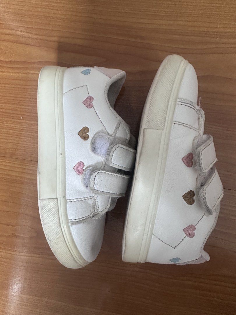 Shein Rubber Shoes (Category: Babies & Kids Fashion) located in Tarlac. Submitted by inlovewithbagsph (Listing ID 1463051488, Image 1). Description: Size EUR 26.