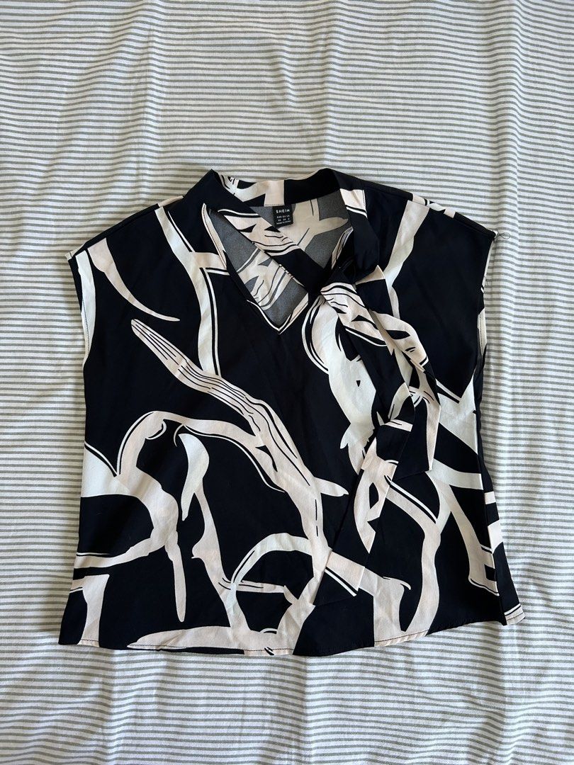 shein tops for work (Category: Blouses) located in Manila. Submitted by ennxxx (Listing ID 1462975637, Image 1). Description: work top bundle - get all three for P350..