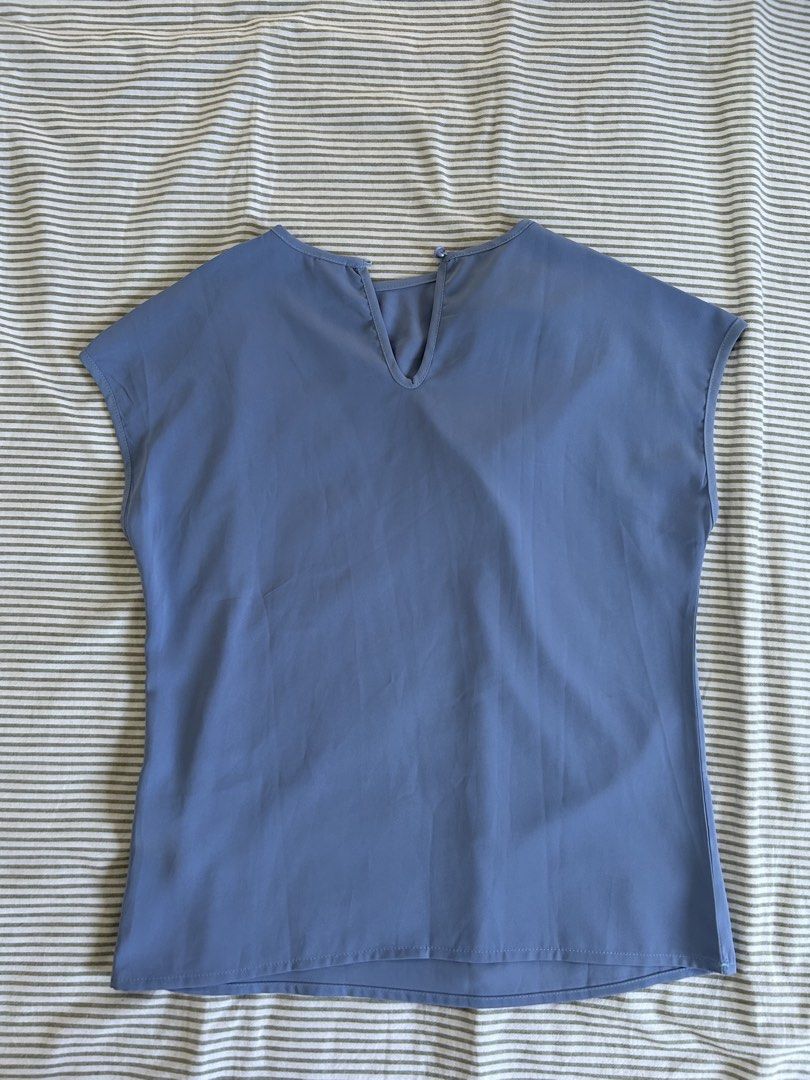 shein tops for work (Category: Blouses) located in Manila. Submitted by ennxxx (Listing ID 1462975637, Image 2). Description: work top bundle - get all three for P350..