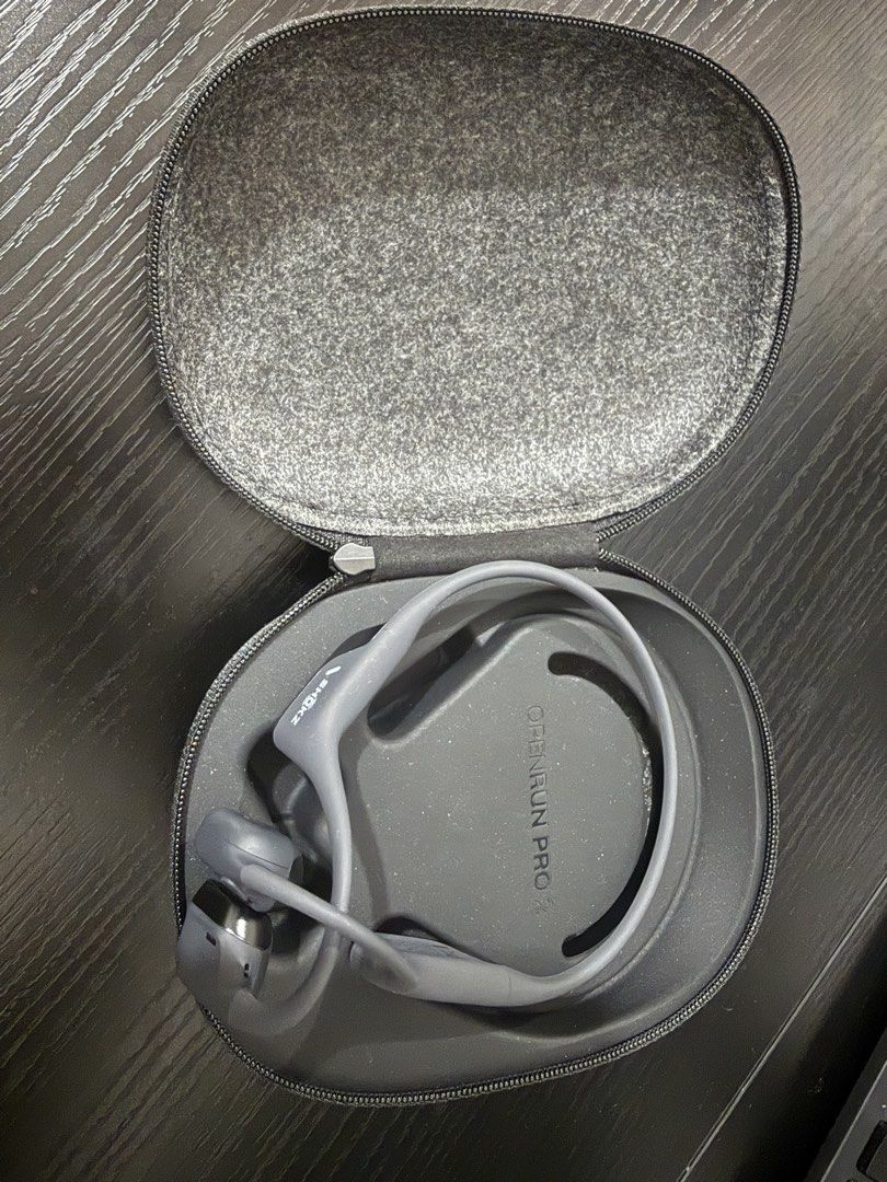 Authentic Shokz OpenRun Pro 2 Bone Conduction Headphones with Case (Category: Headphones & Headsets) located in Cavite. Submitted by yecak (Listing ID 1463011633, Image 2). Description: - Shokz OpenRun Pro 2 bone conduction headphones - Includes charging cable and protective case - Ideal for running and cycling - Bone conduction technology for situational awareness - Lightweight and comfortable design - Ready for your next workout Bought but neve