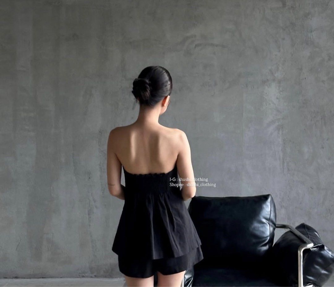 SHUSHI Black Tube Top (Category: Sets or Coordinates) located in Manila. Submitted by brieie (Listing ID 1462969322, Image 2). Description: never been used ! L on tag.