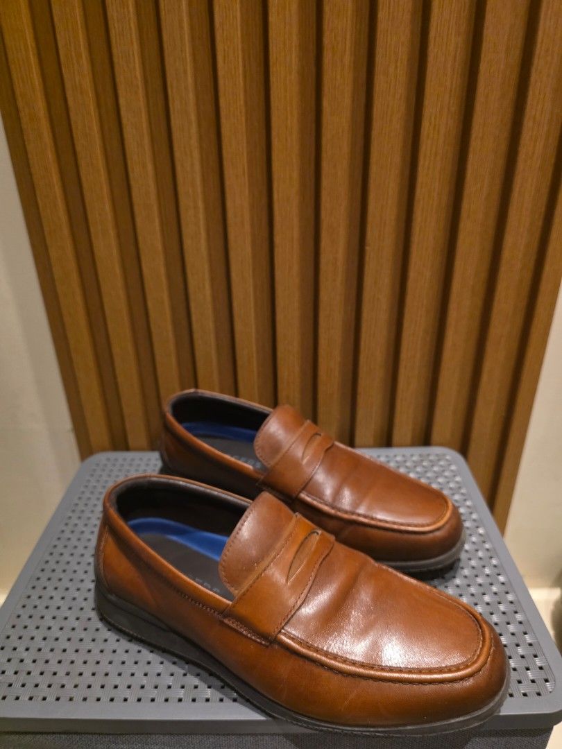 Sledgers (Category: Dress Shoes) located in Manila. Submitted by iantrepreneuer (Listing ID 1462936519, Image 3). Description: Sledgers Brown Shoes Ortholite Size 8US EU 41 No more box Used but in great condition Negotiable.