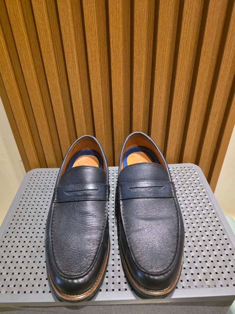 Sledgers Ortholite Dark Blue (Category: Dress Shoes) located in Manila. Submitted by iantrepreneuer (Listing ID 1462939446, Image 3). Description: Sledgers Size EU 41 In great condition No more box Negotiable.