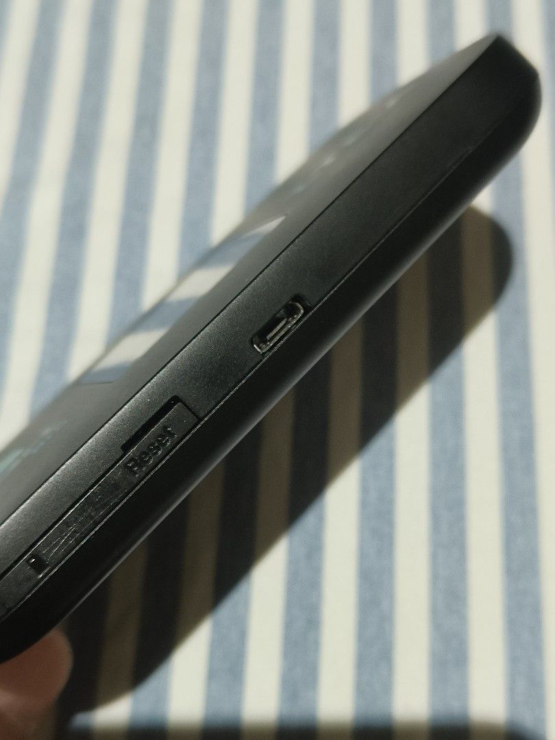 Smart LTE Wireless 4G Pocket WiFi (Category: Other Mobile & Gadget Accessories) located in Makati City. Submitted by franco31 (Listing ID 1463060771, Image 3). Description: .