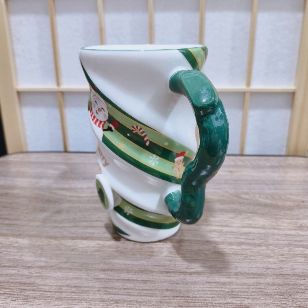 Snowman Christmas Tall Mug (Category: Coffee & Tea Tableware) located in Bontoc. Submitted by shaneebhee (Listing ID 1462971261, Image 3). Description: .