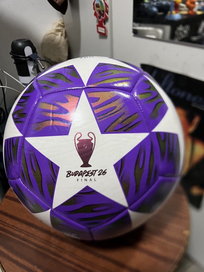 Soccer ball ADIDAS (Category: Racket and Ball Sports) located in Manila. Submitted by corruptdot (Listing ID 1463037135, Image 3). Description: .