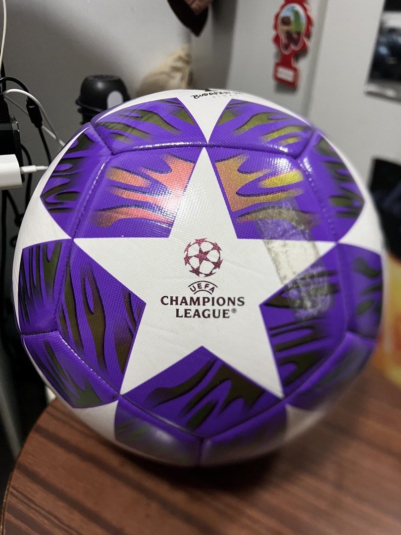 Soccer ball ADIDAS (Category: Racket and Ball Sports) located in Manila. Submitted by corruptdot (Listing ID 1463037135, Image 2). Description: .