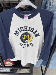 (Category: ) located in . Submitted by vintage_store69 (Listing ID 1462944861, Image 1). Description: .