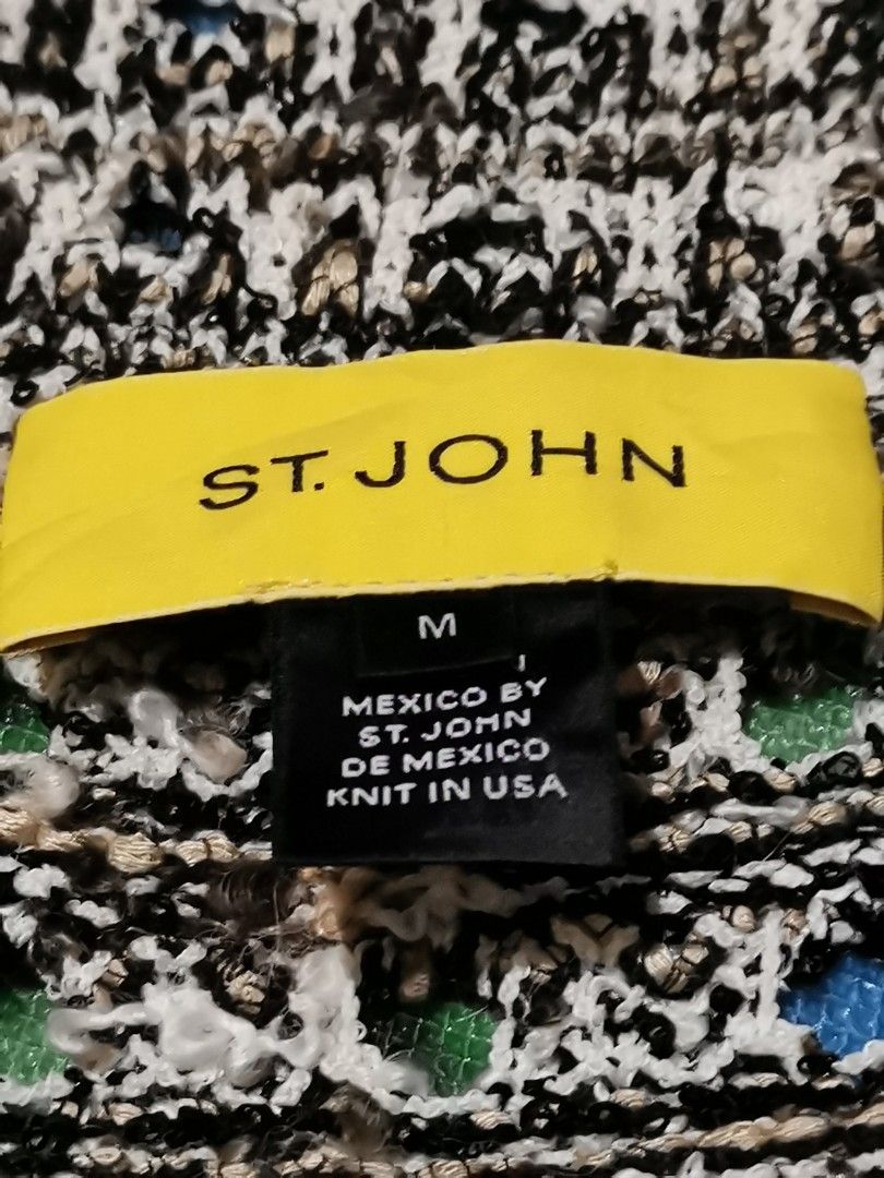 ST. JOHN KNIT sweater (Category: Coats, Jackets and Outerwear) located in San Pedro. Submitted by thriftersthrift (Listing ID 1463105251, Image 3). Description: Width(inches) :18.5 Length(inches) :20 Good condition Already wash Color rate : 10 /10 🌵ALL ITEMS ARE FROM UKAY BALE SO MANAGE YOUR EXPECTATION 🌵 ASK SELLER FOR MORE INFORMATION COLOR MAY CHANGE TRU LIGHTING.