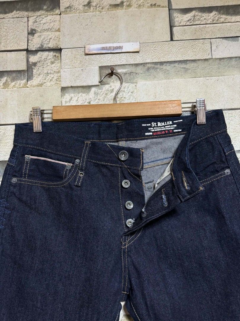 ST. ROLLER Raw Denim Selvedge Pants (Category: Jeans) located in Santa Rosa. Submitted by alejon007 (Listing ID 1463028091, Image 3). Description: ST. ROLLER Raw Denim Selvedge Pants 100% Legit Good as new No issues Size fit 32 x 37 length PRIC 1⃣6⃣8⃣0⃣ PM.