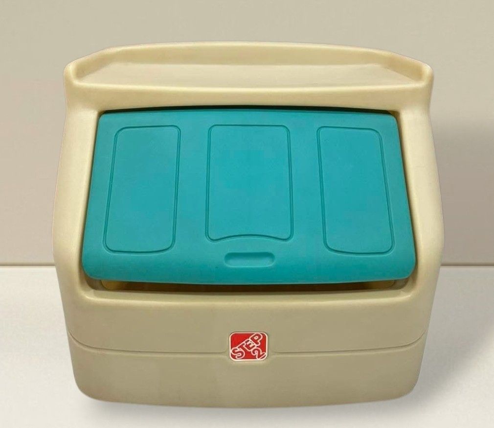 Step 2 Toy Storage Box with Lid (Category: Kids Wardrobes & Storage) located in Quezon City. Submitted by dannikkishoppe2 (Listing ID 1462921719, Image 1). Description: Step 2 Toy Storage Box with Lid ‼️₱3000‼️ *durable plastic base *good as new W32in x D20in x H27in Please manage your expectations as there might be minimal flaws. Color may vary due to lighting, it may appear darker or lighter in person. Check photos first before buying. Please r