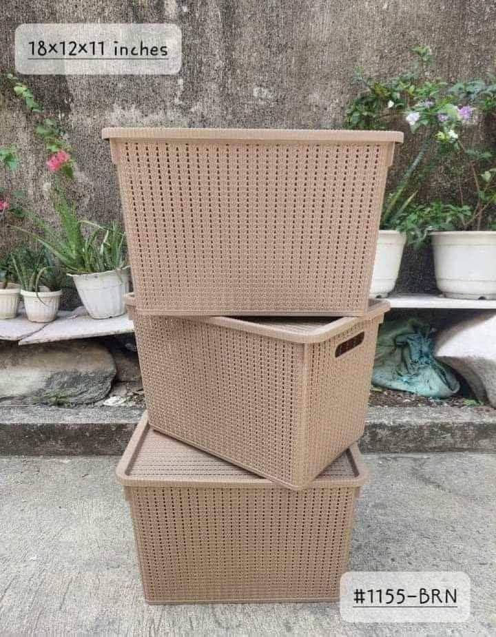 Storage Box (Category: Storage Boxes & Baskets) located in Manila. Submitted by redonline (Listing ID 1463107865, Image 1). Description: RATTAN STORAGE BOX XXL BROWN 35 Liters ₱150 💗Malaki at Makapal 💗Madaming Malalagay 💗Size: 18x12x11inches 👍 Malaki po ito marami na kayong mailalagay pang organize ng mga anek anek nyo. ON HAND BRAND NEW Mode of Payment: Gcash,COD Same day delivery.