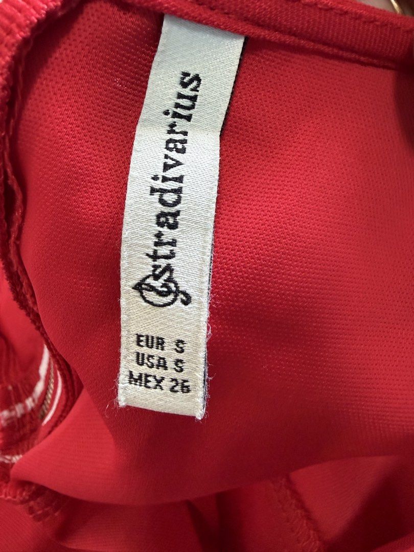 Stradivarius red short-sleeve crew neck blouse (Category: Blouses) located in Santol. Submitted by lululane (Listing ID 1462956607, Image 3). Description: S-L.