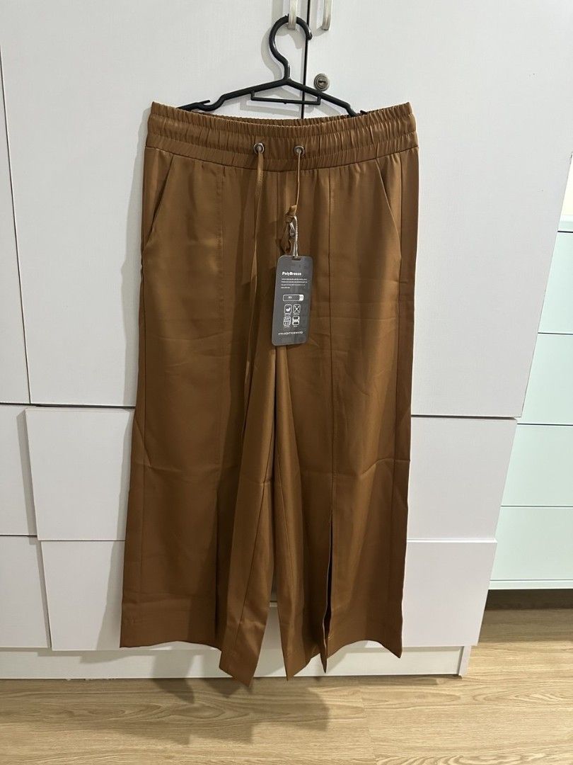 Straightforward Ariosa Pants - Small (Category: Other Bottoms) located in Antipolo. Submitted by hazyhaze21 (Listing ID 1462997000, Image 1). Description: Straightforward Ariosa Pants (small) Bought for 1200, selling it 850 RFS: bought by my sister, wrong size.