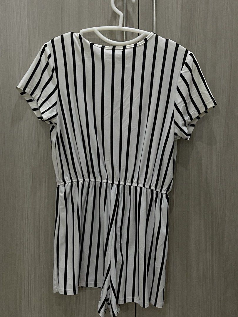 Stripes Rompers (Category: Rompers) located in Manila. Submitted by shiezzels (Listing ID 1463073757, Image 3). Description: Stretchy fabric fits small to medium.