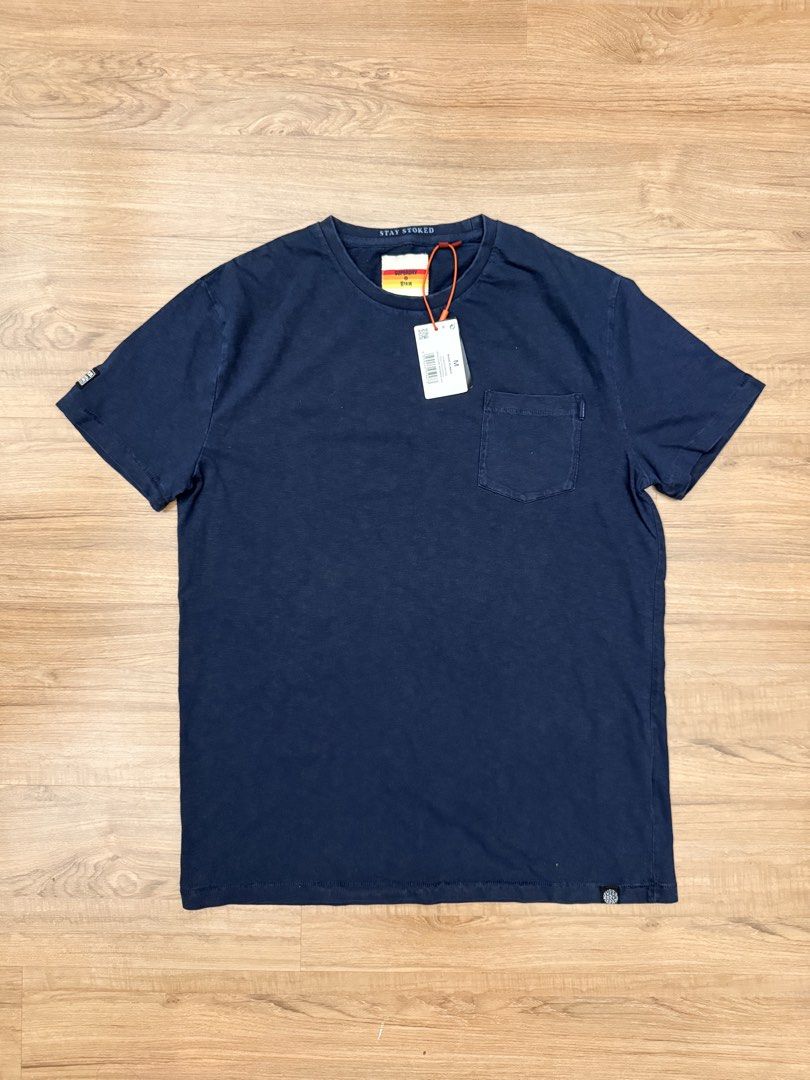 SuperDry Basic Tee (Category: Tshirts & Polo Shirts) located in Klang. Submitted by randomshopkl (Listing ID 1462936467, Image 1). Description: SuperDry Basic Tee Brand new with tag Size M Colour : Navy Pit 20 Length 28 Price : RM40 Free Postage .