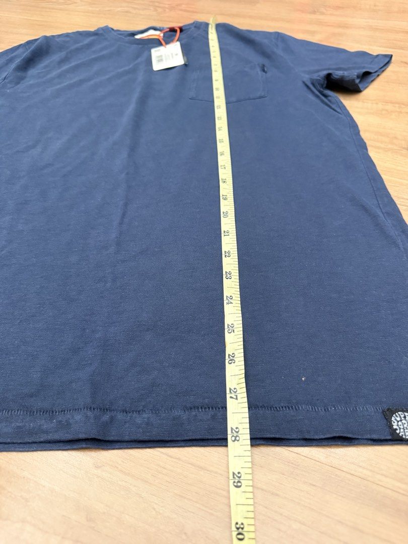 SuperDry Basic Tee (Category: Tshirts & Polo Shirts) located in Klang. Submitted by randomshopkl (Listing ID 1462936467, Image 3). Description: SuperDry Basic Tee Brand new with tag Size M Colour : Navy Pit 20 Length 28 Price : RM40 Free Postage .