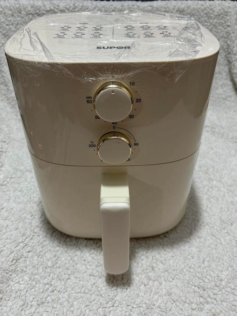 Supor air fryer 5.3L (Category: Cookware & Accessories) located in General Trias. Submitted by charlie.shop (Listing ID 1463061103, Image 1). Description: Brand new Supor 5.3L air fryer 1500w Large capacity with modern design Cavite loc.