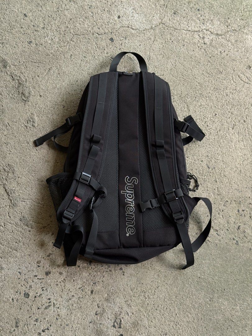Supreme Black Backpack (Category: Backpacks) located in Manila. Submitted by yamborghini22 (Listing ID 1462981501, Image 3). Description: Supreme Backpack SS20 Black 3m Cordura Great Condition ₱5500.