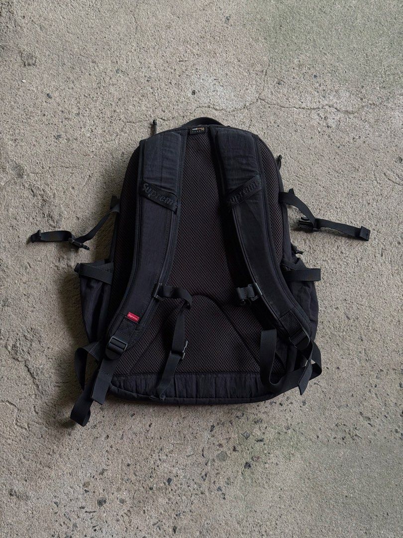 Supreme Black Backpack (Category: Backpacks) located in Manila. Submitted by yamborghini22 (Listing ID 1462986919, Image 3). Description: - Authentic Supreme backpack - Made in Vietnam - Multiple straps and buckles for secure storage - Wide-opening main compartment for easy access - Internal zip pocket for small essentials - Padded back panel for comfortable carrying - Ideal for everyday use.