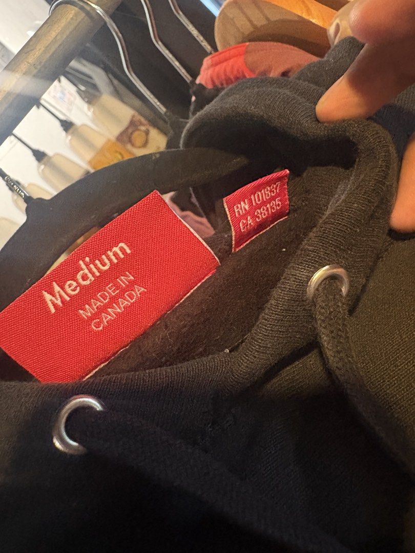 Supreme Hoodie (Category: Coats, Jackets and Outerwear) located in Manila. Submitted by bravestone14 (Listing ID 1463080735, Image 3). Description: Supreme Hoodie 22x29 No issue Excellent condition Price: 4000+sf Thankyou and appreciate.