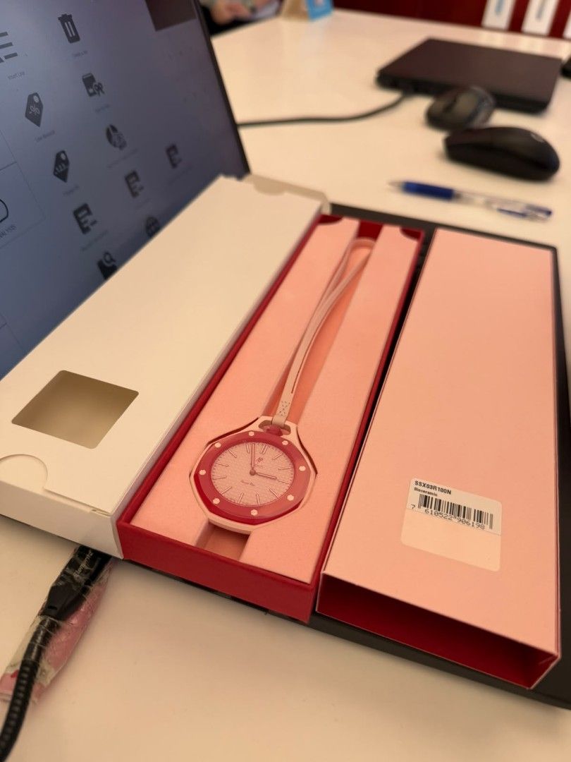 Swatch x AP （分類：手錶）位於 Hong Kong。 由 happywhale.53e04e 提交（商品編號 1462989017，圖片 1）。簡介： 有原裝盒，未開封過。送禮自用都啱。有興趣可以問下我。。