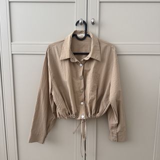 (Category: ) located in . Submitted by mywardrobe6 (Listing ID 1462980440, Image 1). Description: .