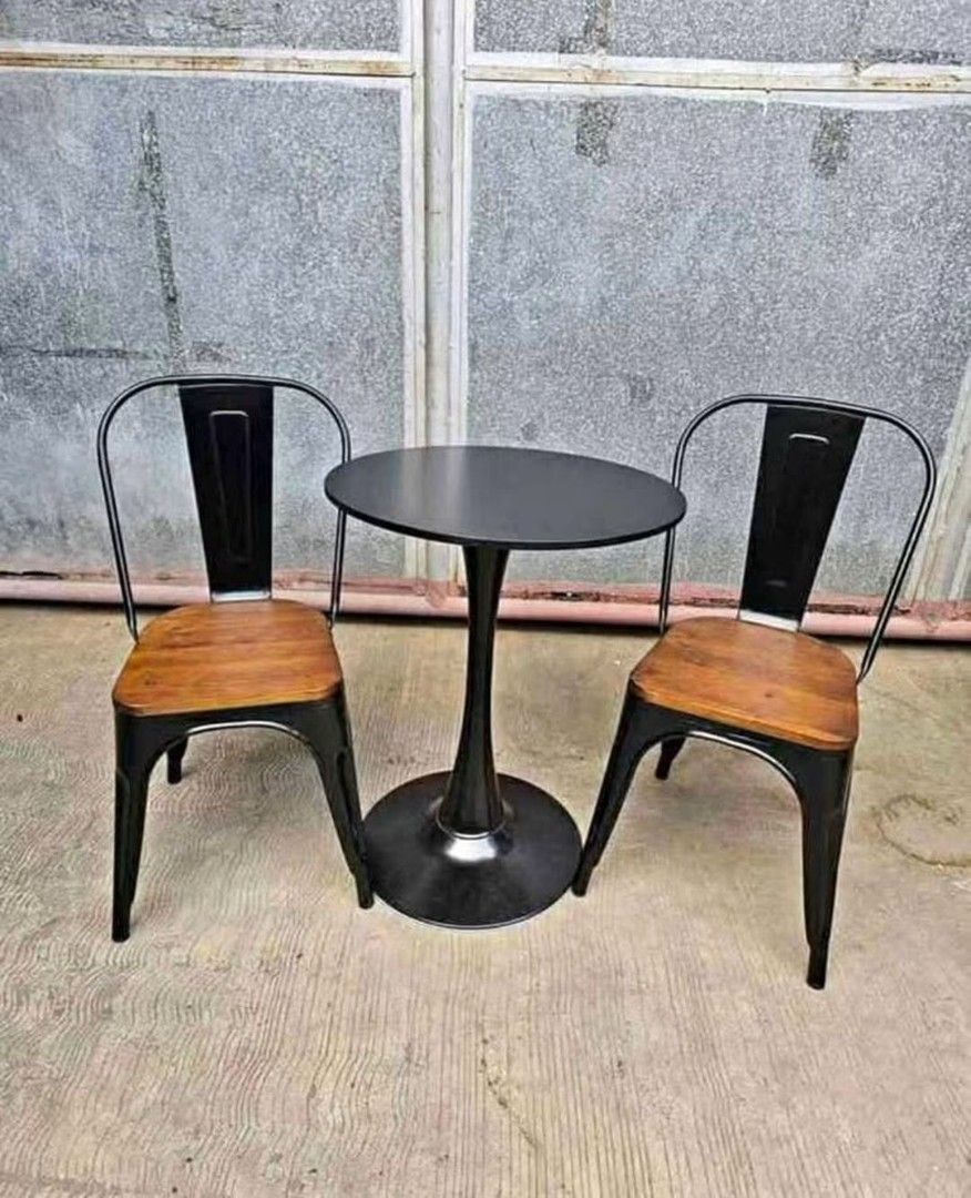 table and chairs COD (Category: Tables & Sets) located in Manila. Submitted by thrifty.sh0p (Listing ID 1463102715, Image 1). Description: cod within metro manila.