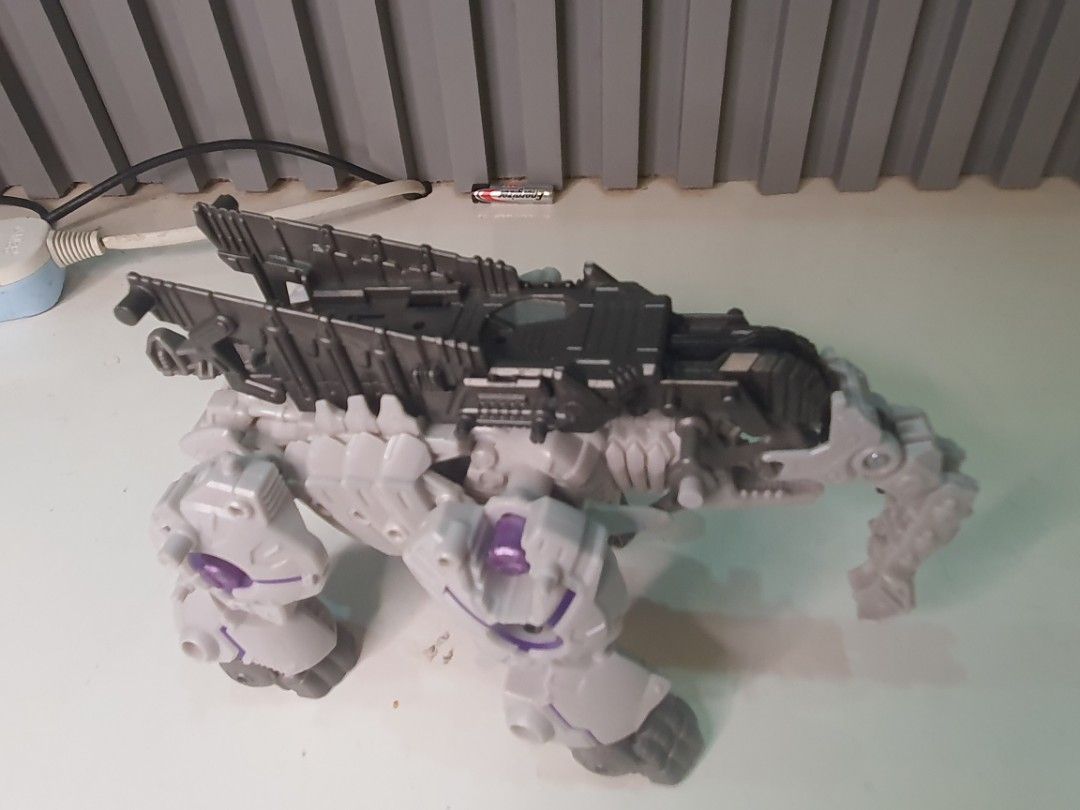 Takara Tomy Zoids Wild ZW43 Zero Phantoth (Category: Gundam & Model Kits) located in Tarlac. Submitted by ziv_surplus (Listing ID 1462925085, Image 2). Description: Takara Tomy Zoids Wild ZW43 Zero Phantoth Incomplete - Missing parts As is.