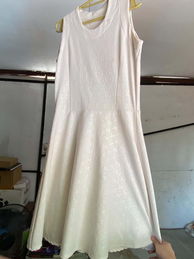 Take all dresses (Category: Dresses) located in Quezon City. Submitted by lfrddd (Listing ID 1462892641, Image 3). Description: TAKE ALL dresses Medium sizes, all knee-length Colors red, white, dark blue/navy blue, yellow orange.