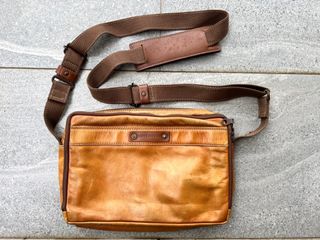 (Category: ) located in . Submitted by urbanmythrift (Listing ID 1463078888, Image 1). Description: .