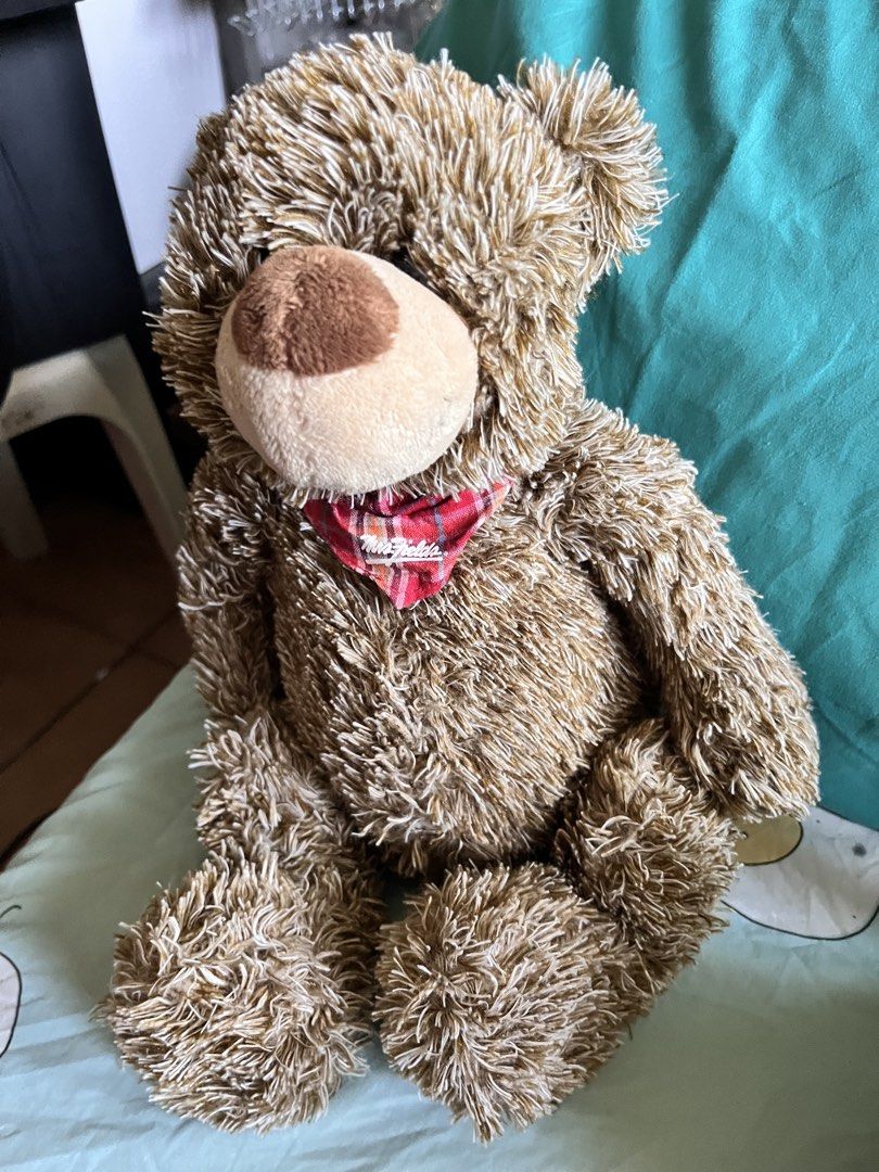 Teddy bear MRS FIELDS TD#4 (Category: Plushies & Soft Toys) located in Paranaque City. Submitted by bonsaiart (Listing ID 1463005077, Image 2). Description: Pre owned Good condition 500 (fixed)+ sf Payment first policy (gcash/ paymaya) Shipping ONLY (J&t) NO TO COD NO TO MEETUP NO TO COP (LBC) No breaking of set or bundle.