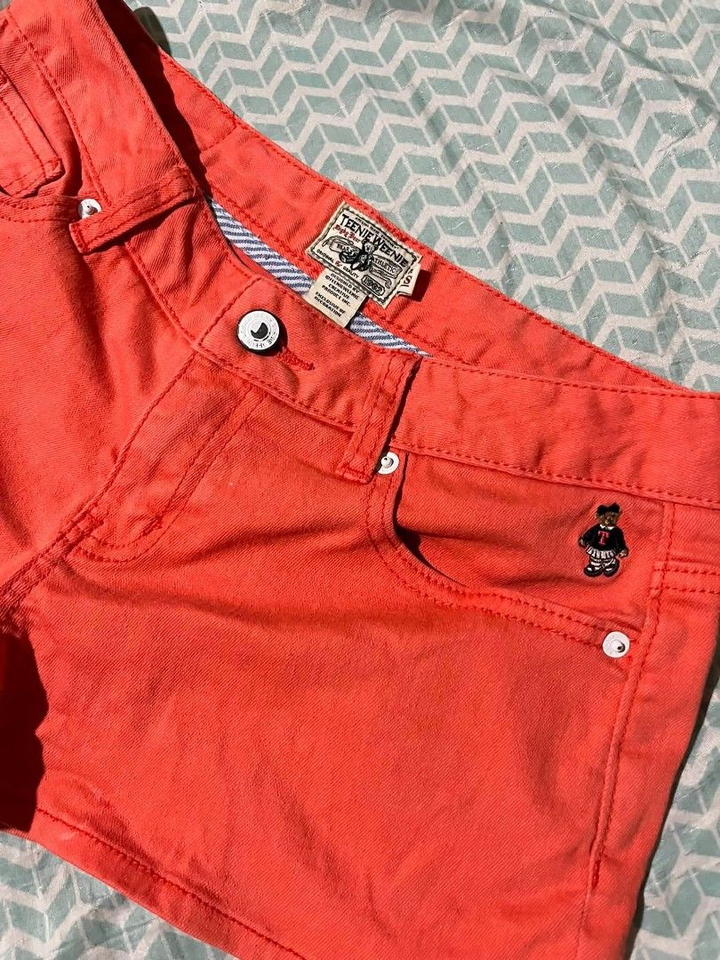 Teenie Weenie Orange Short (Category: Shorts) located in Sindangan. Submitted by waterbop (Listing ID 1463083284, Image 2). Description: Teenie Weenie Orange Short 250 + SF EXCELLENT CONDITION NO ISSUE 10/10 COLOR RATE W30 L10 LOC ZAMBOANGA DEL NORTE.