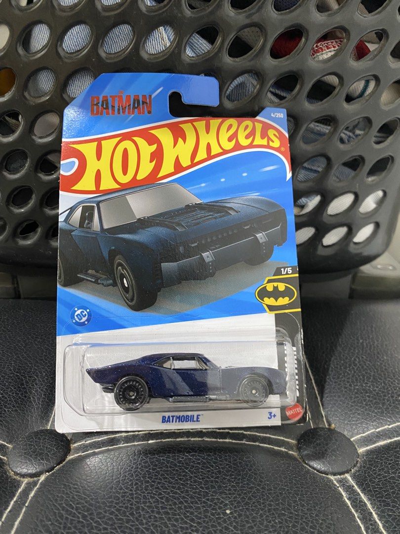 The Batman BATMOBILE (Category: Vehicle & Diecast Models) located in Muntinlupa City. Submitted by idllvn (Listing ID 1463041800, Image 1). Description: The Batman 2022 BATMOBILE.