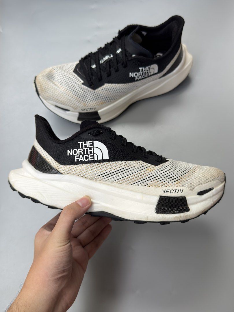 THE NORTH FACE SUMMIT VECTIV PRO 2 (Category: Sneakers) located in Legazpi City. Submitted by mr.solelution (Listing ID 1463006708, Image 1). Description: • THE NORTH FACE SUMMIT VECTIV PRO 2 ( men ) • SIZE: 7us / 39eur / 25cm • EXCELLENT CONDITION • MINOR SIGN OF USAGE, MINOR DRAGS LOCATION: LEGAZPI ALBAY BICOL📍 PLUS SHIPPING FEE 💵.