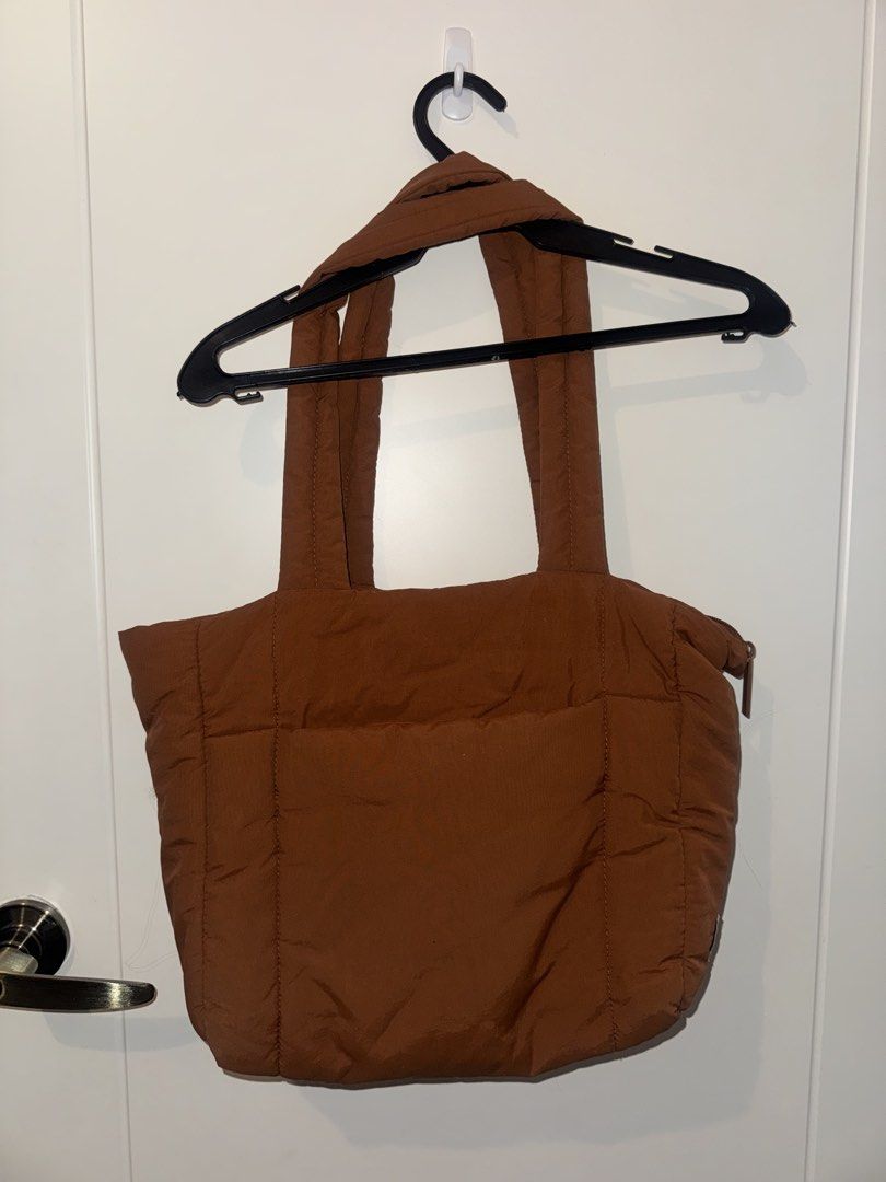 The Paper Bunny Puffer Shopper (Pecan) (Category: Tote Bags) located in Mandaluyong City. Submitted by vielscloset (Listing ID 1462994156, Image 3). Description: The Paper Bunny Puffer Shopper in Pecan - 10/10 condition (Good as new - no damages nor flaws) - Used only for a few times indoors.