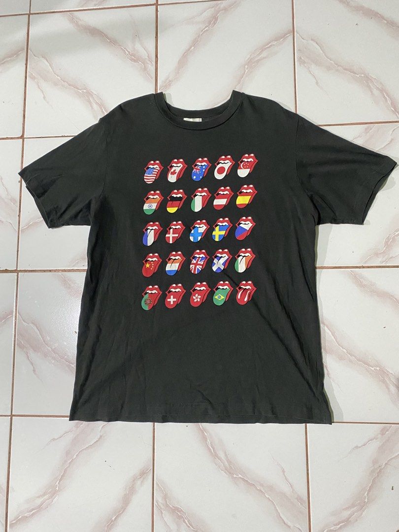 The Rolling Stones Graphic T-Shirt (Category: Tshirts & Polo Shirts ) located in Iloilo. Submitted by chapxythriftshop (Listing ID 1463025843, Image 1). Description: GU COLLAB GU X ROLLING STONES Condition Details: Color rate: 9/10 Overall Condition: 9/10 My Price / Asking Price: GU X ROLLING STONES - 450 Transaction Details: Location: Mali-ao, Pavia, Iloilo Payment: Gcash Shipping via: J&T (Buyer shoulders shipping fee).