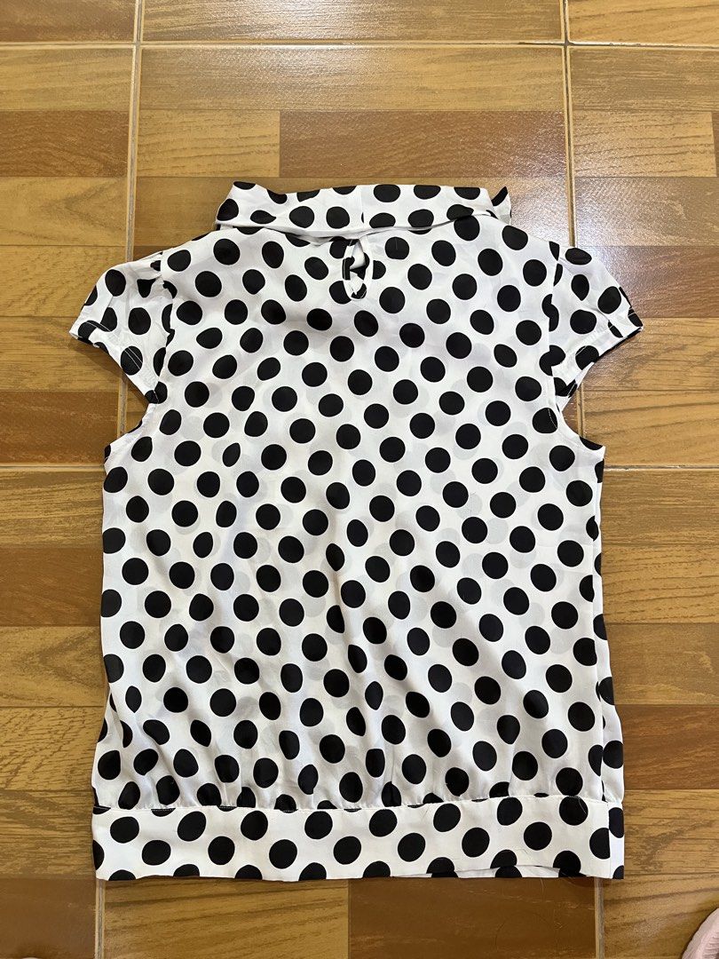 Thrifted Polka Dot Blouse with Bow Tie Neck (Category: Blouses) located in Sorsogon. Submitted by onthedailly (Listing ID 1461009299, Image 2). Description: Cute white blouse with black polka dots and a neck bow tie. Short sleeves, button-up front with yellow buttons. mop: gcash/maribank courier: j&t loc: sor city (bicol).