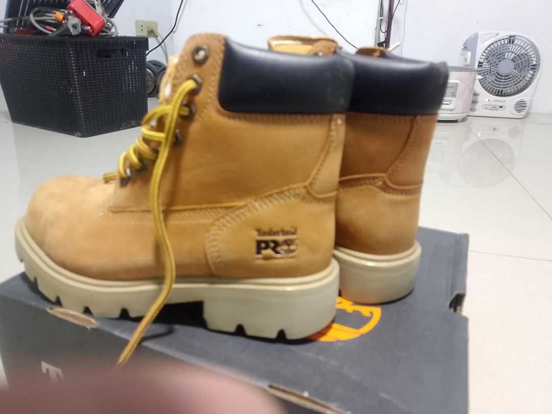 Timberland PRO Men's Safety Boots (Category: Boots) located in Quezon City. Submitted by cloudstrife30 (Listing ID 1462996328, Image 2). Description: - Timberland PRO safety boots - Tan nubuck leather upper - Distinctive yellow laces - Comfortable black collar - ASTM F2413-18 and ASTM F3445-21 certified for safety - Made in Vietnam - Comes with original box Timberland sawhorse 6" Size 22.5 cm/35 eu/2.5 UK 2,500 nlng galing u.s Padala Mali size pa