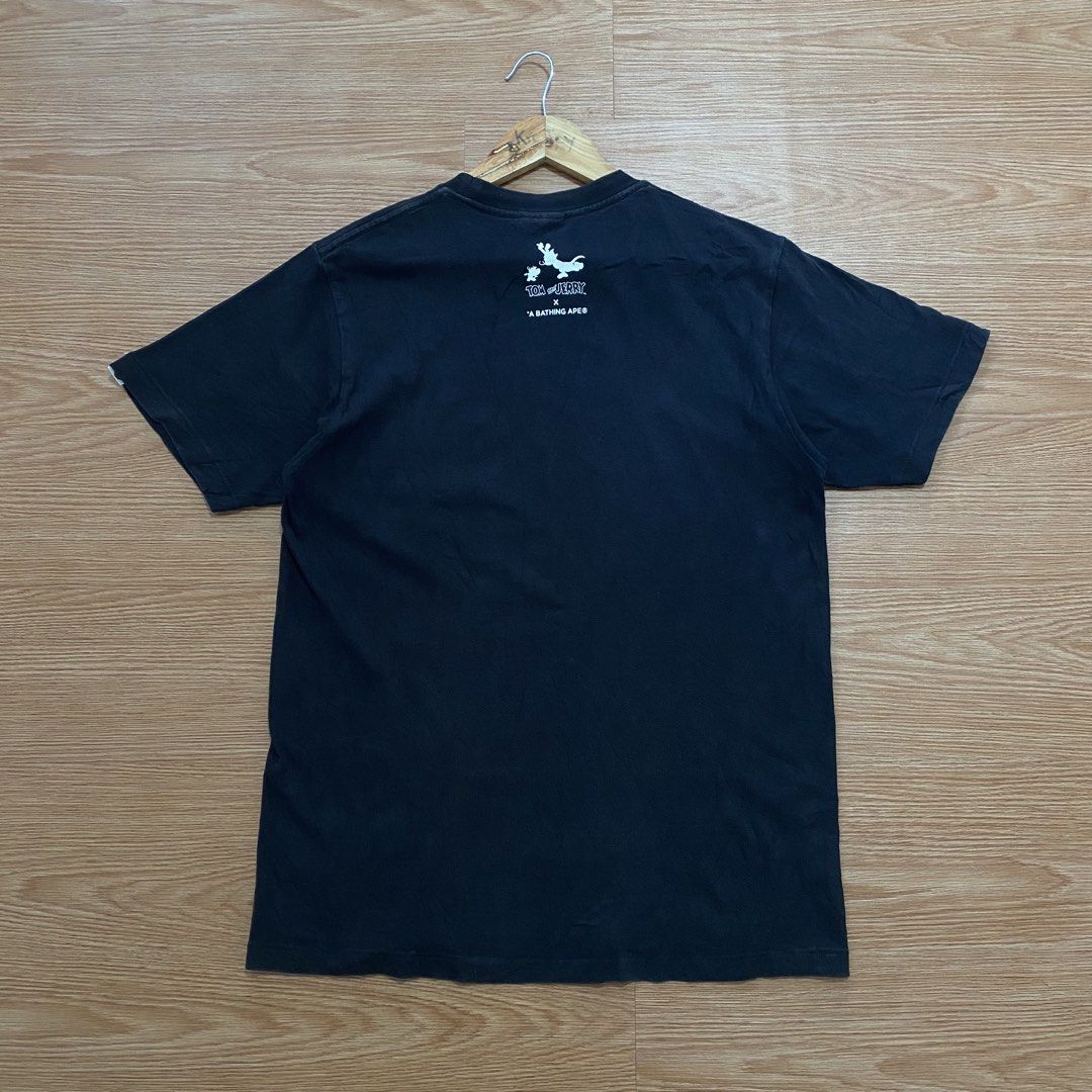 Tom & Jerry x Bape (Category: Tshirts & Polo Shirts ) located in Bislig. Submitted by kre_jey.24 (Listing ID 1463013140, Image 2). Description: Dimes 19x27 Medium fit Excellent condition Color rate 9.8/10 Minimal hairline Need wash only.