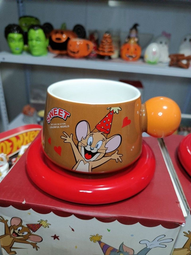 Tom and Jerry Collectibles (Category: Vintage Collectibles) located in Batangas. Submitted by toyempress8 (Listing ID 1462974400, Image 1). Description: 🌟Tom and Jerry Collectibles 🌟Tom & Jerry mugs set 🌟Tom & Jerry accessory holder (approx 18x23cm) 🌟sold as set.