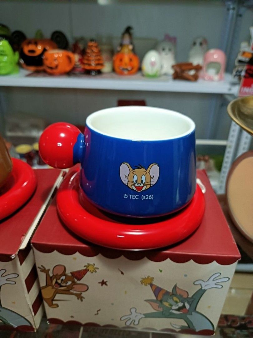Tom and Jerry Collectibles (Category: Vintage Collectibles) located in Batangas. Submitted by toyempress8 (Listing ID 1462974400, Image 3). Description: 🌟Tom and Jerry Collectibles 🌟Tom & Jerry mugs set 🌟Tom & Jerry accessory holder (approx 18x23cm) 🌟sold as set.