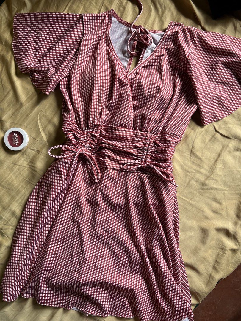 Tops available (Category: Others Tops) located in Cebu City. Submitted by sasa_thrift_shop (Listing ID 1462917010, Image 1). Description: 150 each only .