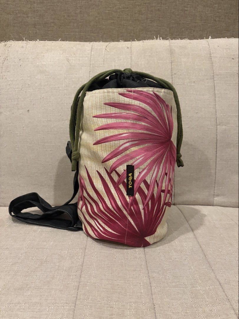 Toqa Mom Sling Tote (Category: Cross-body Bags) located in Las Pinas. Submitted by thisoldattic (Listing ID 1462998921, Image 1). Description: 🌺 TOQA Mom Sling Tote in Pink Papyrus 🌺 Comes with OG dust bag.