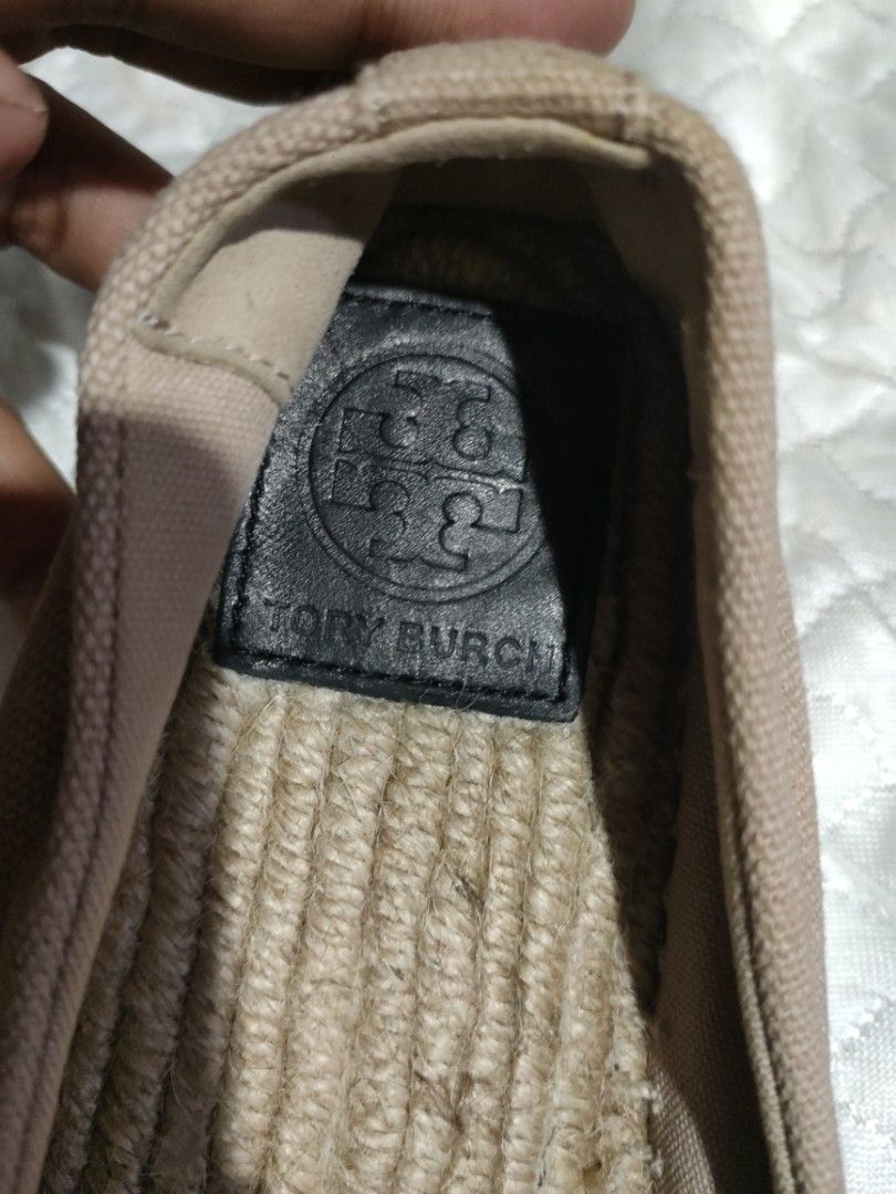 Tory Burch (Category: Sneakers & Footwear) located in Sindangan. Submitted by branden_line (Listing ID 1463041555, Image 2). Description: Tory Burch espadrille size 6.